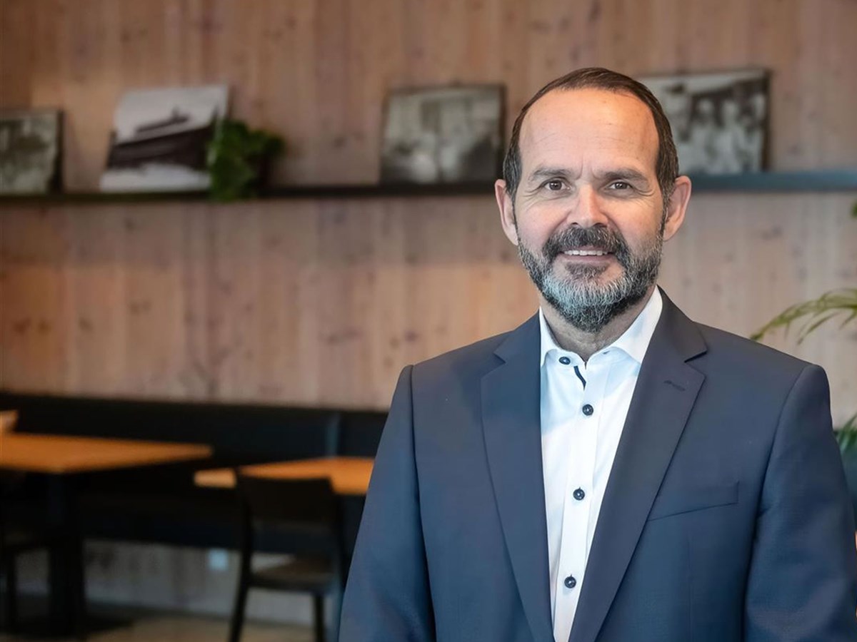 Beat Staudacher - Seminarhotel Lihn: Ferien, Seminare und Bankette im Glarnerland, Glarus über dem Walensee