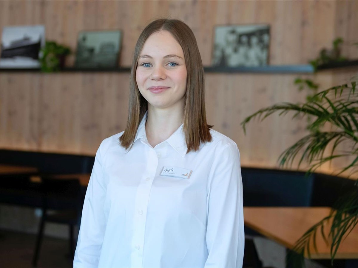 Angela - Seminarhotel Lihn: Ferien, Seminare und Bankette im Glarnerland, Glarus über dem Walensee