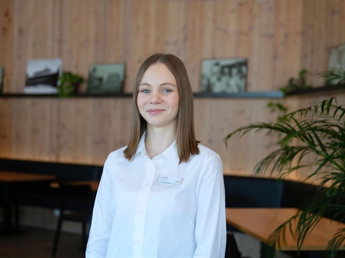 Angela - Seminarhotel Lihn: Ferien, Seminare und Bankette im Glarnerland, Glarus über dem Walensee