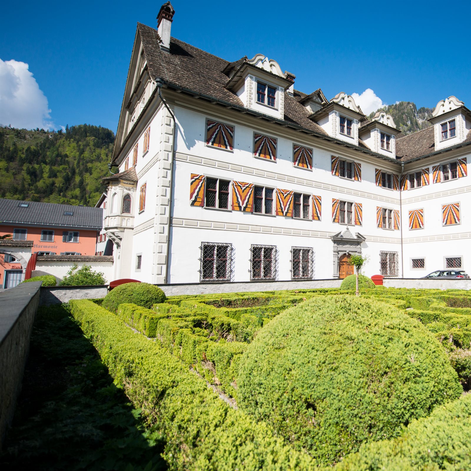 Freulerpalast Museum - Seminarhotel Schweiz - Ferien, Seminare, Hotel und Hochzeiten in Filzbach, Glarus, Schweiz im Glarnerland