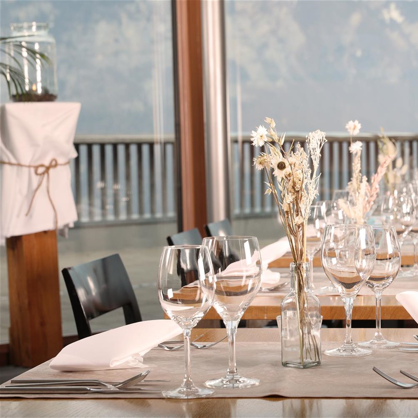 Restaurant Panorama Lihn - Seminarhotel Schweiz - Ferien, Seminare, Hotel und Hochzeiten in Filzbach, Glarus, Schweiz im Glarnerland