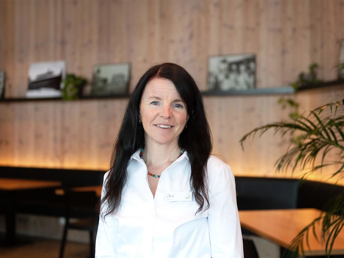 Karin - Seminarhotel Lihn: Ferien, Seminare und Bankette im Glarnerland, Glarus über dem Walensee