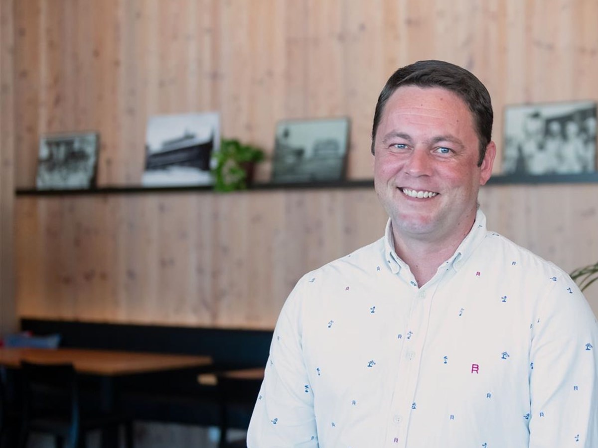 Jonathan Nielsen - Seminarhotel Lihn: Ferien, Seminare und Bankette im Glarnerland, Glarus über dem Walensee