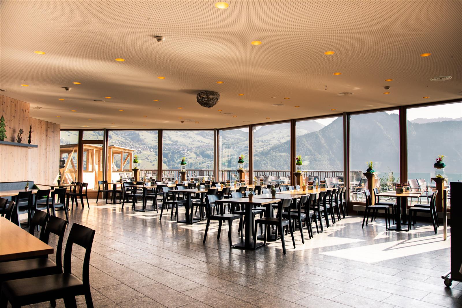 Restaurant - Seminarhotel Schweiz - Ferien, Seminare, Hotel und Hochzeiten in Filzbach, Glarus, Schweiz im Glarnerland