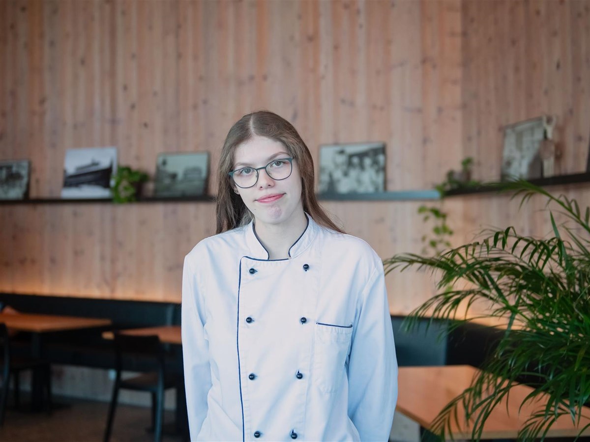 Ariana - Seminarhotel Lihn: Ferien, Seminare und Bankette im Glarnerland, Glarus über dem Walensee