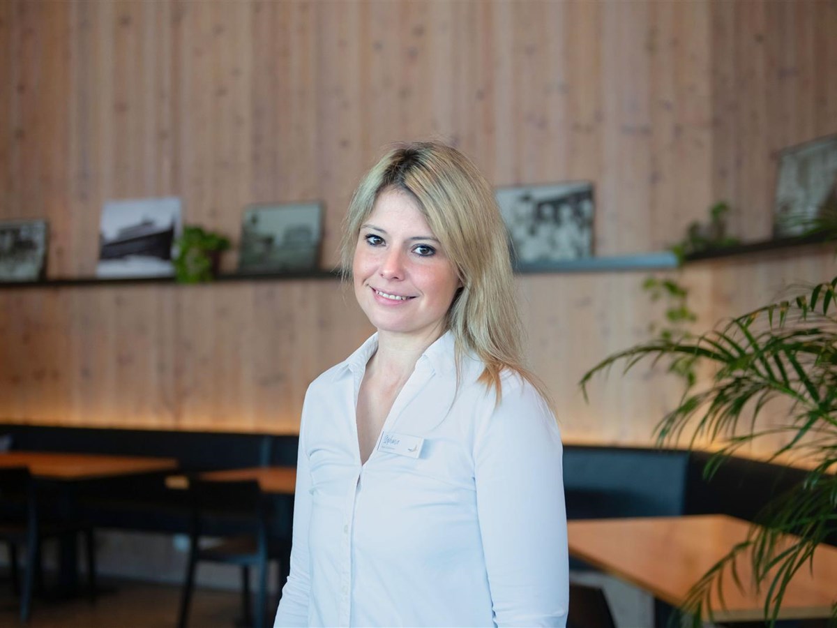 Steffi Hösli - Seminarhotel Lihn: Ferien, Seminare und Bankette im Glarnerland, Glarus über dem Walensee