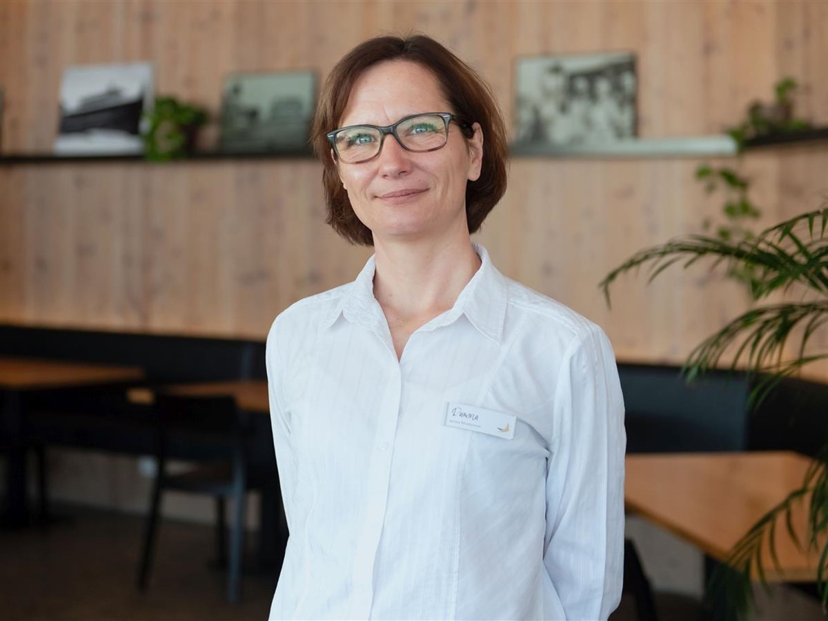 Ramona - Seminarhotel Lihn: Ferien, Seminare und Bankette im Glarnerland, Glarus über dem Walensee